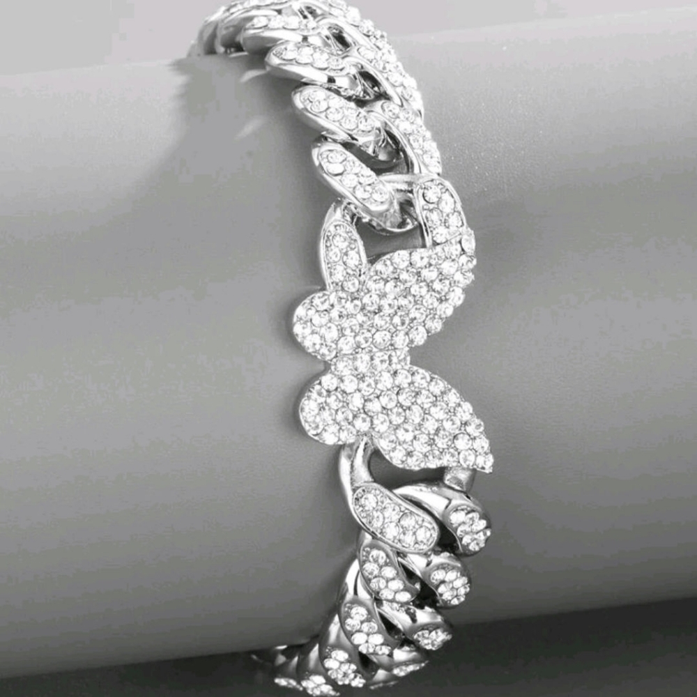 SILVER BUTTERFLY BRACELET